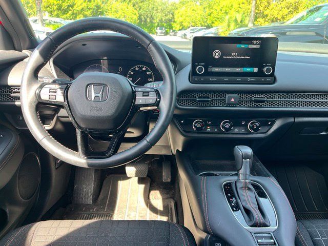 Used 2025 Honda HR-V Sport image 9