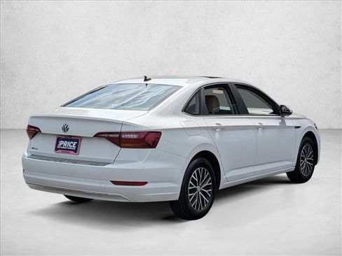Used 2019 Volkswagen Jetta SEL w/ Cold Weather Package FWD image 5