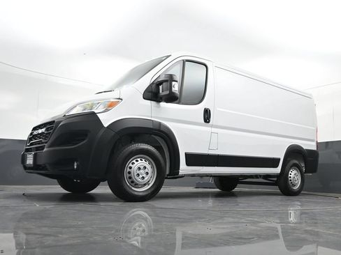Used 2025 RAM ProMaster 2500 w/ Convenience Group FWD image 34