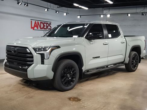New 2026 Toyota Tundra Limited AWD/4WD image 3