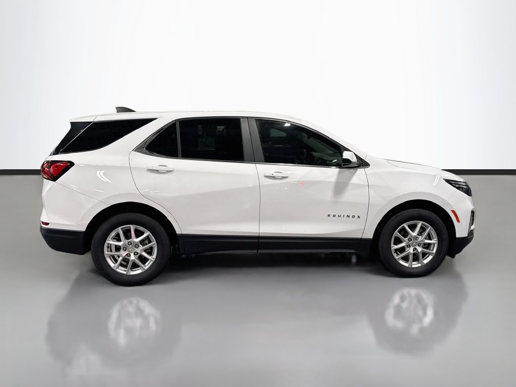 Used 2024 Chevrolet Equinox LT w/ Driver Convenience Package AWD/4WD image 8