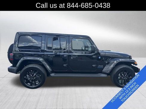 Certified 2025 Jeep Wrangler Unlimited Sahara AWD/4WD image 4