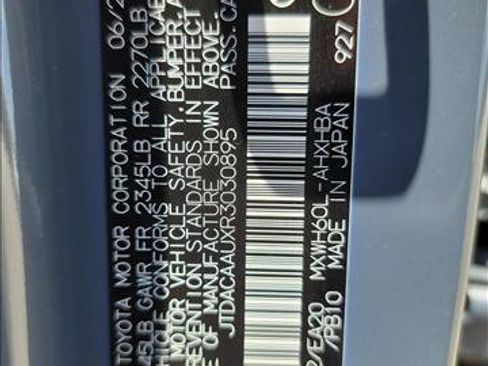 Used 2024 Toyota Prius Limited w/ Limited Premium Package FWD image 24