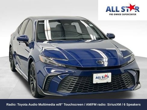 Used 2025 Toyota Camry SE image 1