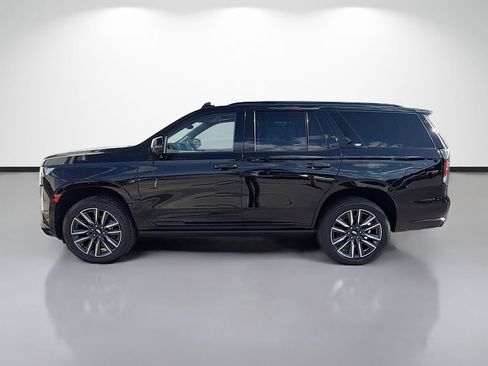 Used 2022 Cadillac Escalade Sport Platinum w/ Heavy-Duty Trailer Package AWD/4WD image 2