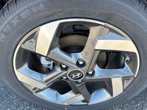 New 2024 Hyundai Venue Limited image 33