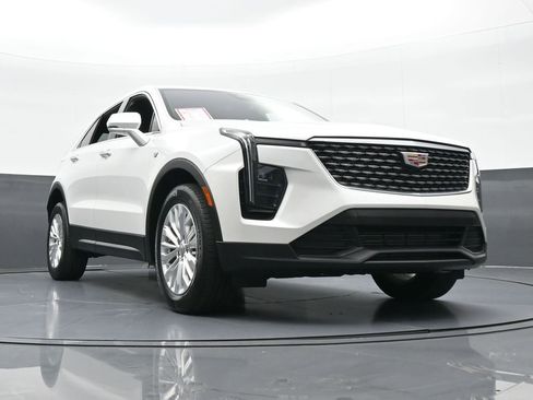 Used 2024 Cadillac XT4 Luxury w/ Cold Weather Package image 68