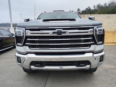 Used 2024 Chevrolet Silverado 3500 LTZ w/ LTZ Premium Package image 2