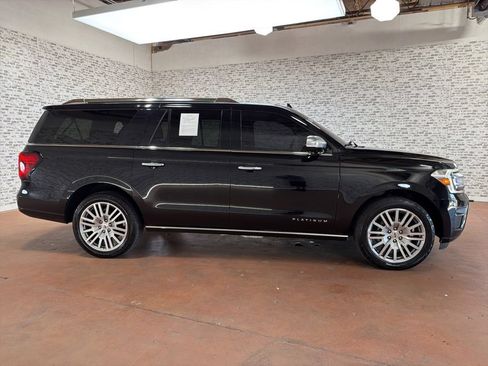 Used 2023 Ford Expedition Max Platinum AWD/4WD image 8