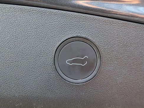 Used 2023 Tesla Model 3 Standard Range image 60