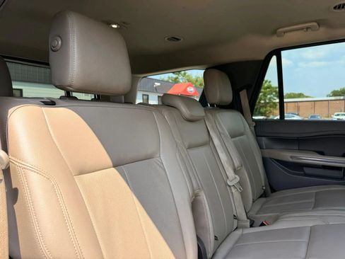 Used 2020 Ford Expedition XLT w/ Equipment Group 202A RWD image 31