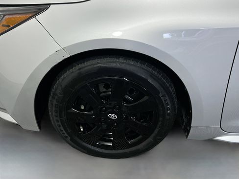 Used 2023 Toyota Corolla LE image 13