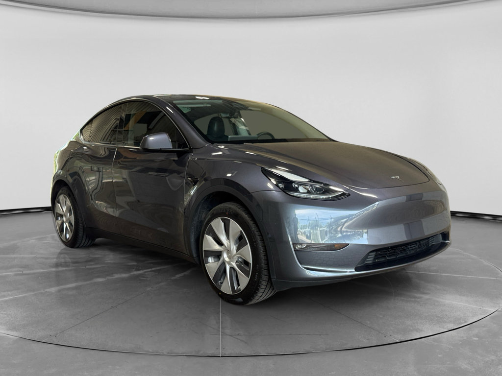 Used 2023 Tesla Model Y 2WD image 4