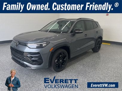 Certified 2025 Volkswagen Tiguan SE R-Line