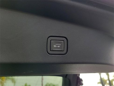 Used 2025 Cadillac Lyriq Sport image 25