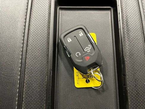 Used 2020 Chevrolet Silverado 1500 High Country w/ Technology Package image 25