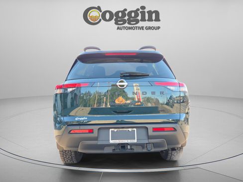 Used 2025 Nissan Pathfinder Rock Creek image 4