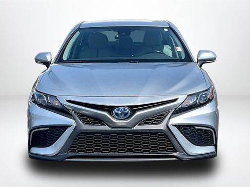 Used 2022 Toyota Camry SE image 3