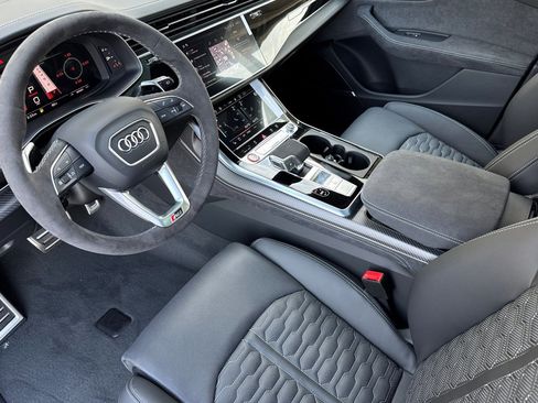 New 2026 Audi RS Q8 performance image 7