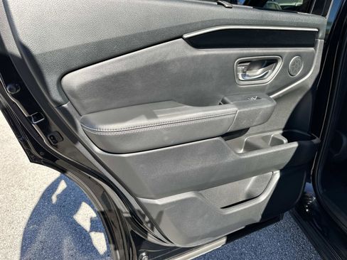 Certified 2024 Honda Pilot EX-L image 11