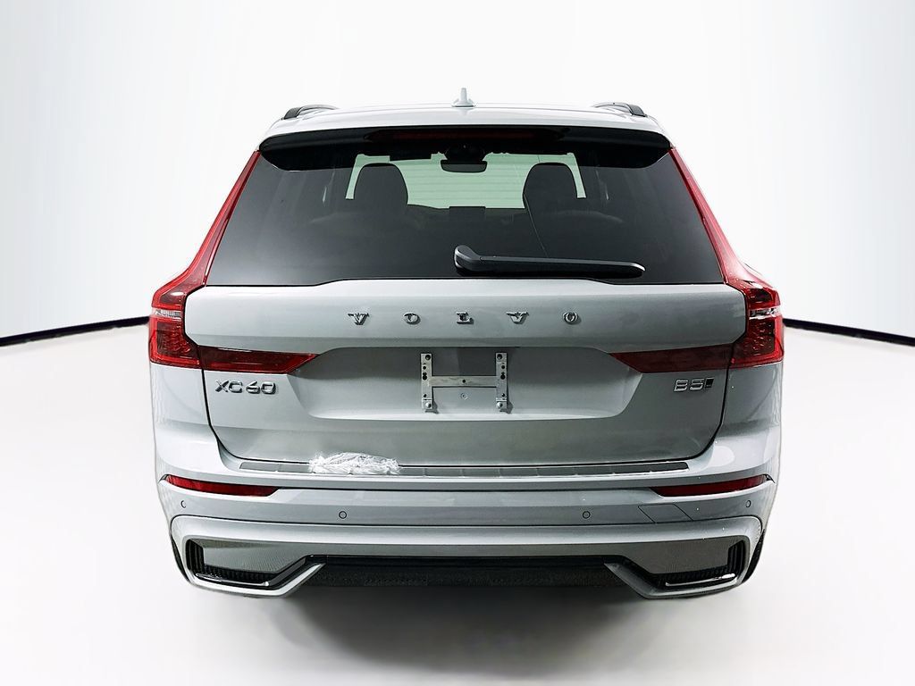 Used 2026 Volvo XC60 B5 Plus w/ Protection Package Premier AWD/4WD image 15