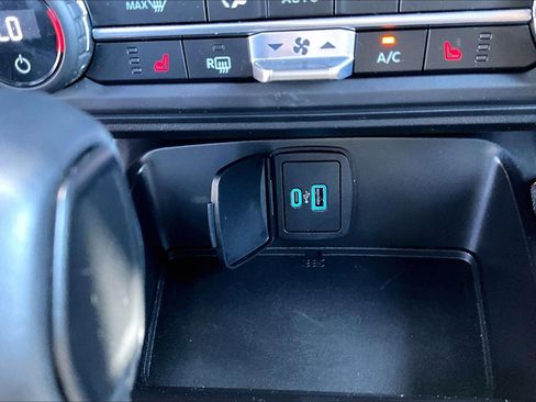 Used 2024 Ford Bronco Badlands w/ Sasquatch Package AWD/4WD image 16