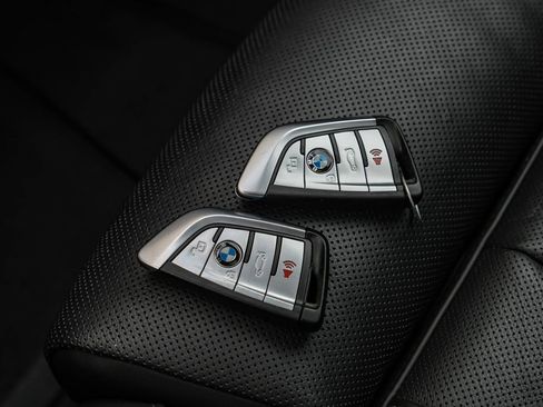 Used 2023 BMW X5 sDrive40i w/ Executive Package image 60