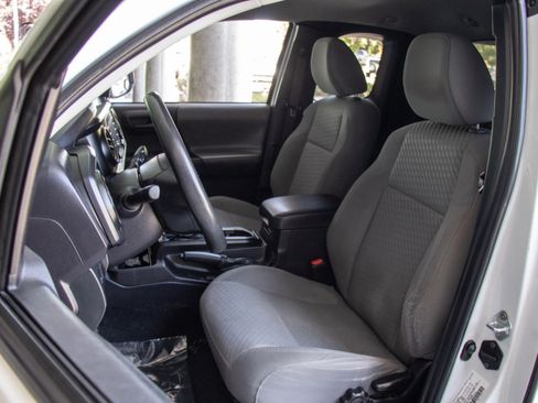 Used 2021 Toyota Tacoma SR5 image 10