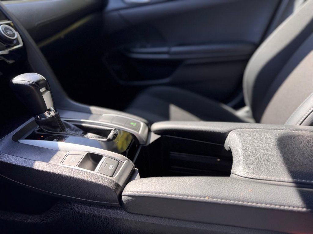 Used 2019 Honda Civic Sport image 18