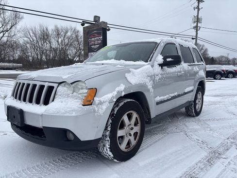 Used 2009 Jeep Grand Cherokee Laredo image 1