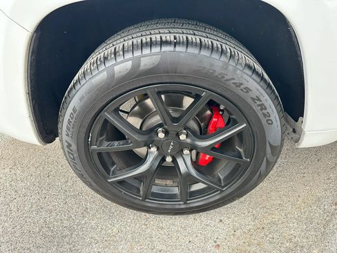 Used 2018 Jeep Grand Cherokee SRT AWD/4WD image 32