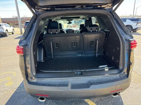 Used 2023 Chevrolet Traverse RS w/ LPO, Floor Liner Package image 18