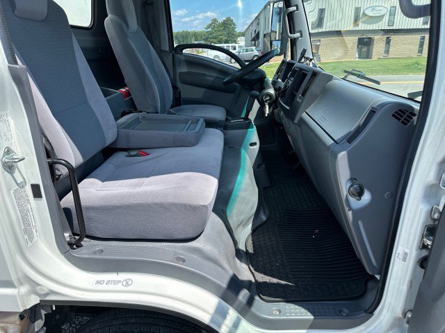 Used 2016 Isuzu NPR RWD image 22
