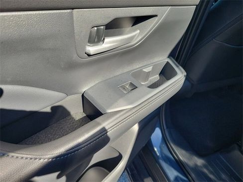 Used 2025 Toyota Grand Highlander MAX Platinum image 9