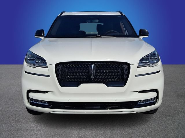 Used 2023 Lincoln Aviator Black Label w/ Jet Package AWD/4WD image 2