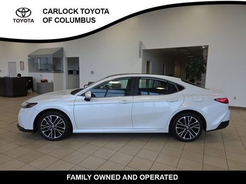 Used 2025 Toyota Camry XLE w/ Premium Plus Package AWD/4WD image 1