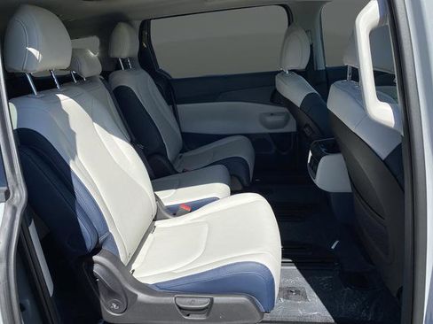 New 2026 Kia Carnival SX image 18