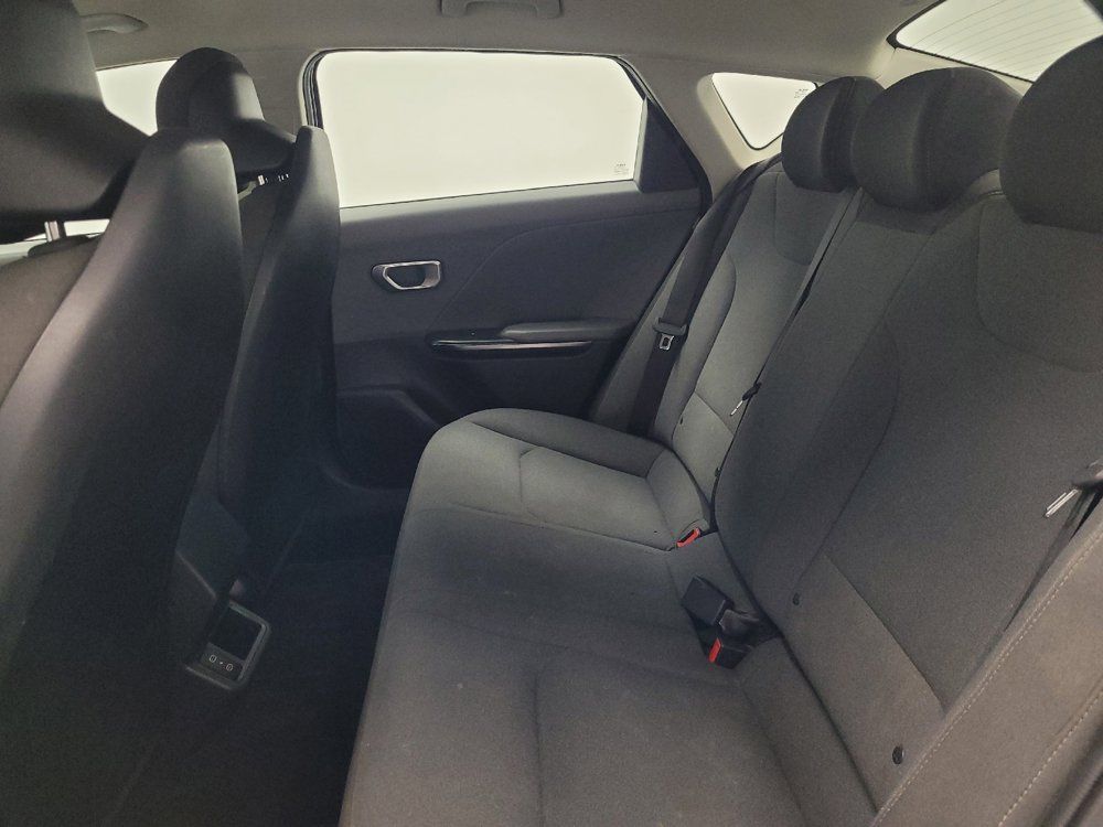 Used 2025 Kia K4 FWD image 18