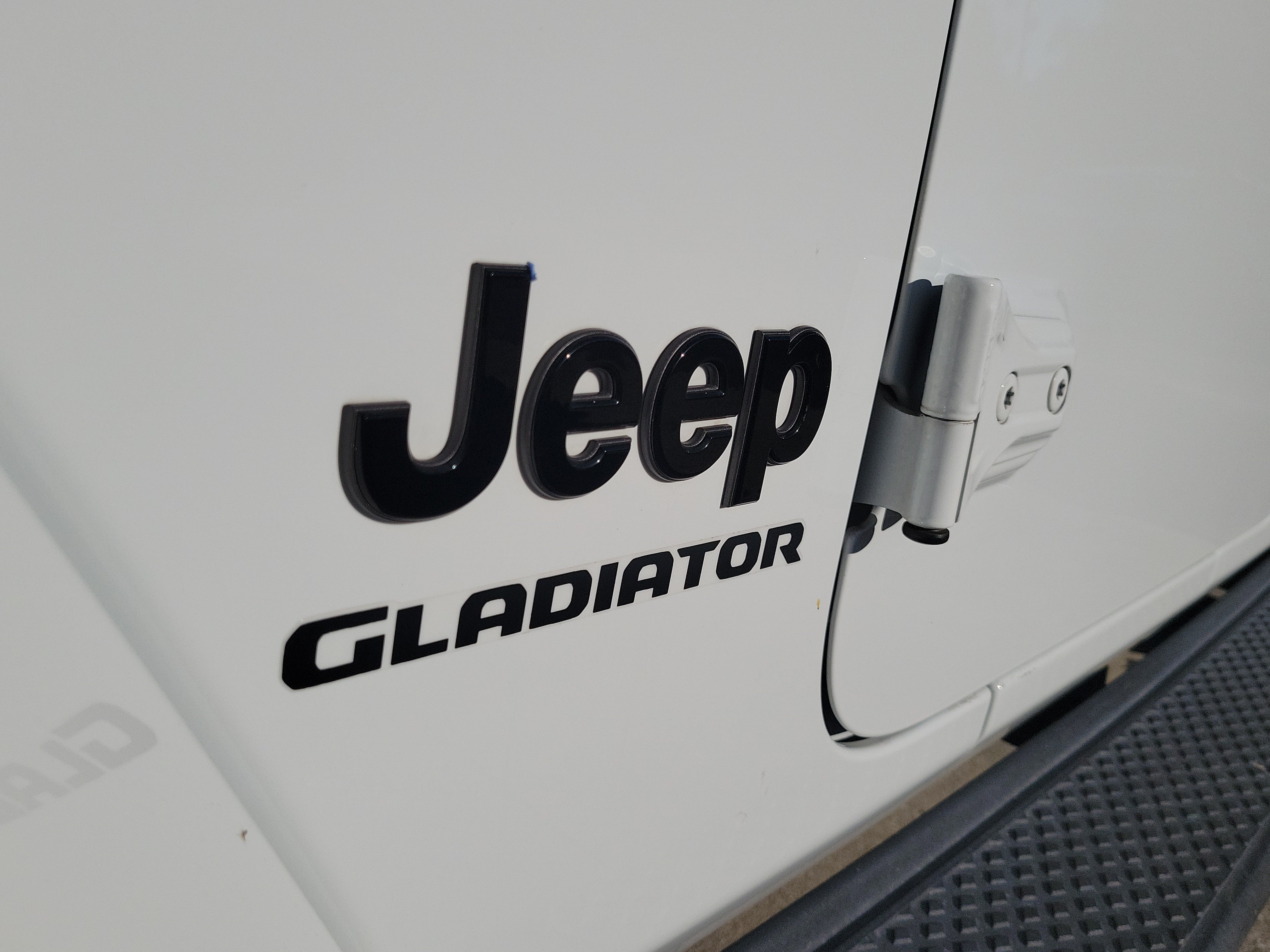Used 2021 Jeep Gladiator Overland AWD/4WD image 5