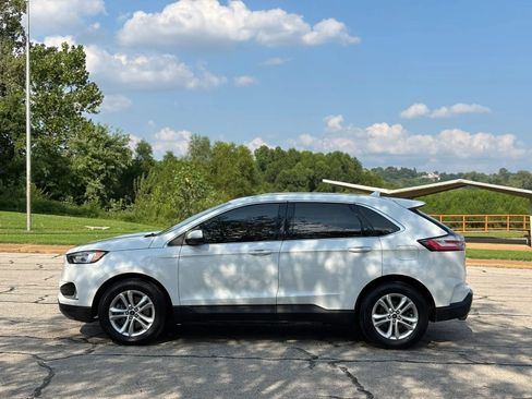 Used 2019 Ford Edge SEL w/ Equipment Group 201A AWD/4WD image 2