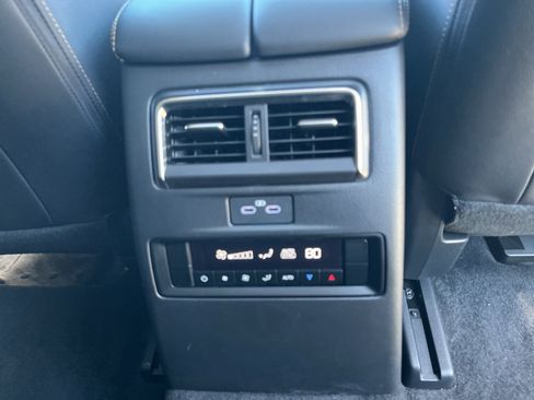 Certified 2025 MAZDA CX-70 3.3 Turbo w/ Premium Package image 38