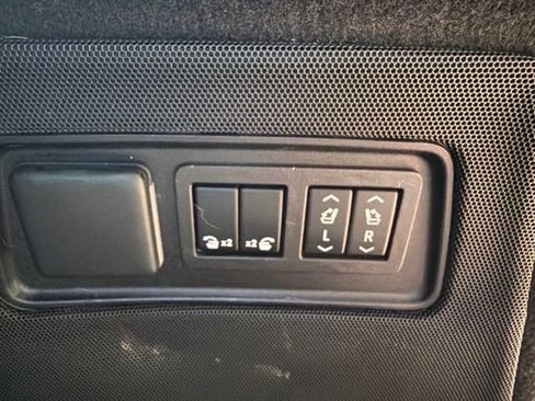 Used 2023 Cadillac Escalade ESV Premium Luxury AWD/4WD image 27