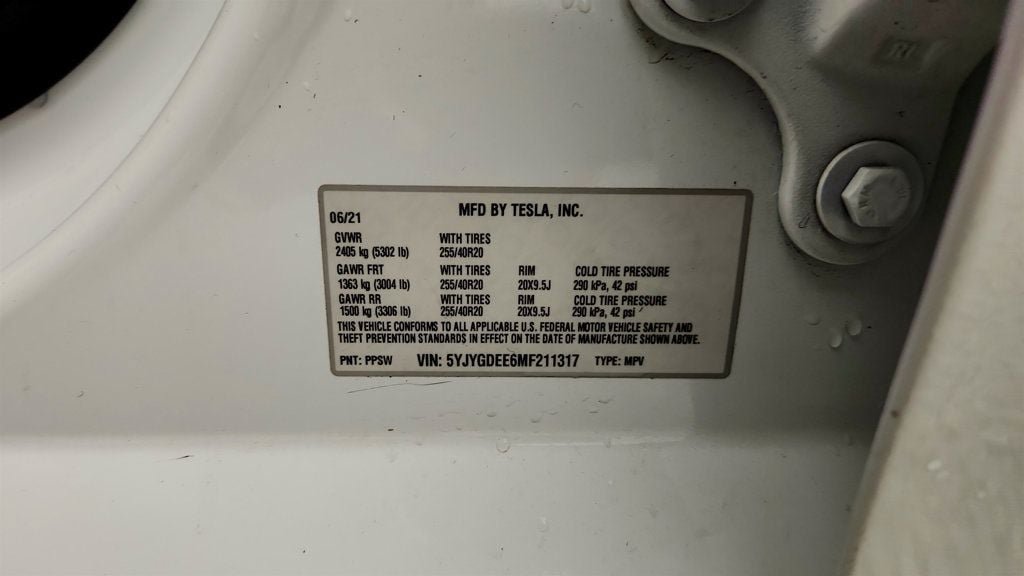 Used 2021 Tesla Model Y Long Range AWD/4WD image 24