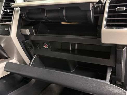 Used 2019 Ford F250 Lariat w/ Lariat Ultimate Package AWD/4WD image 35