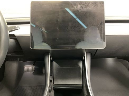 Used 2018 Tesla Model 3 Long Range image 23