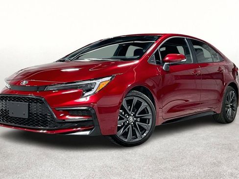 Used 2025 Toyota Corolla SE image 13