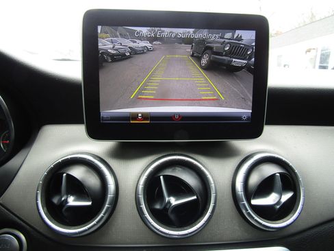 Used 2019 Mercedes-Benz CLA 250 4MATIC image 21