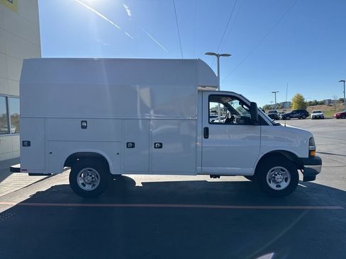 New 2024 Chevrolet Express 3500 w/ Power Convenience Package RWD image 38