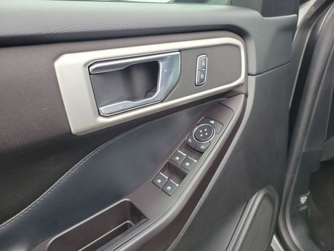 Certified 2020 Ford Explorer XLT w/ Comfort Package image 19