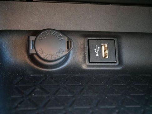 Certified 2025 Toyota RAV4 XLE AWD/4WD image 21